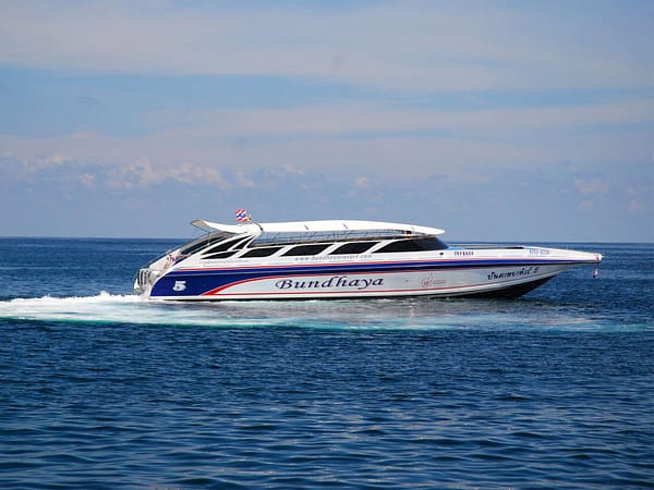 Pic - Bundhaya - SpeedBoat - Best Phuket Travel (10)