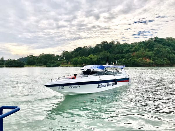 Pic - Speedboat - Andaman Wave - Best Phuket Travel (4)