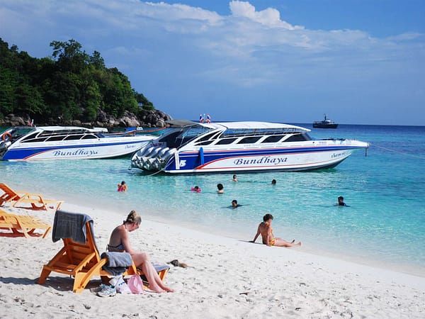 Pic - Bundhaya - SpeedBoat - Best Phuket Travel (12)