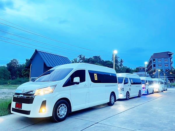 Pic - Ruangsri Travel - Van