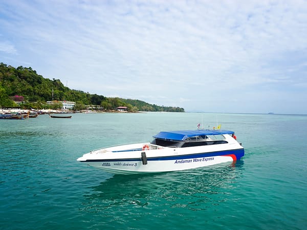 Pic - Speedboat - Andaman Wave - Best Phuket Travel (5)