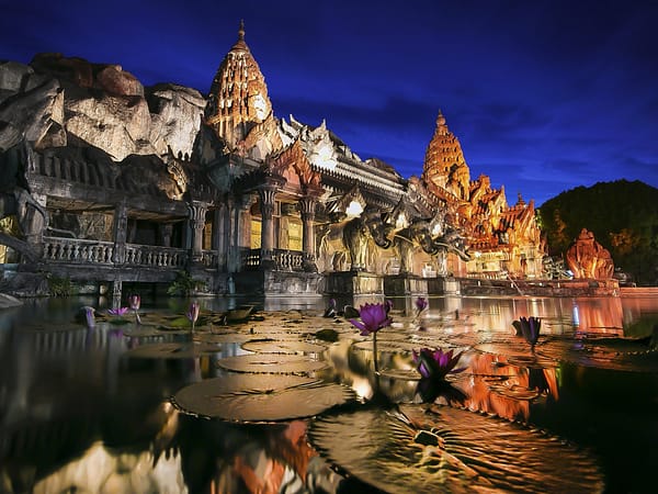 Pic - Phuket Fantasea - Best Phuket Travel (2)