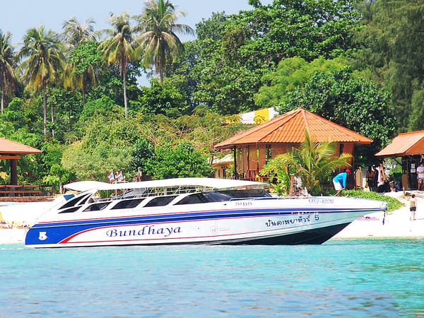 Pic - Bundhaya - SpeedBoat - Best Phuket Travel (6)